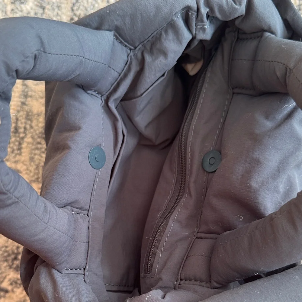Olend’s MINIONA SOFT BAG - Picture 7 of 8